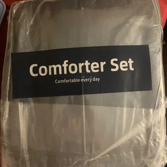 7 PieceGreen Floral Bed Set Comforter/Sheets/Pillow Cases - Picture 8 of 8